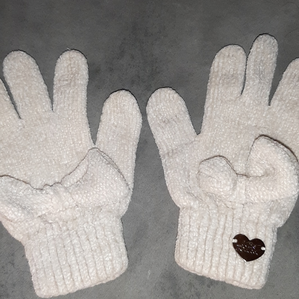 COPY - Betsey Johnson  gloves